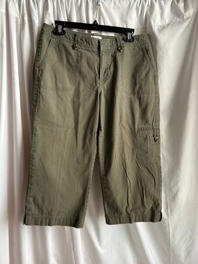 Dockers Women's Olive Green Cropped Casual Pants